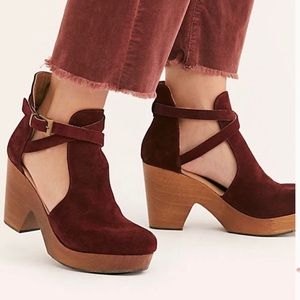 FREE PEOPLE Cedar Clogs